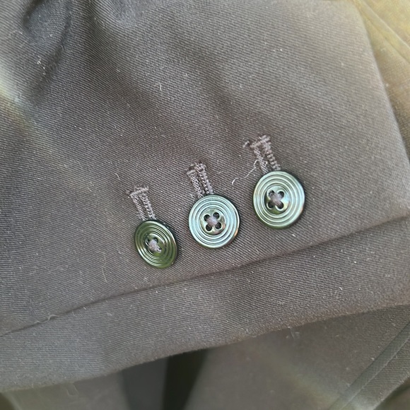 Beautiful WHBM blazer size 12.  Worn a few times only excellent condition - Picture 4 of 5